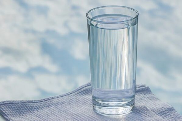 un verre d'eau pour un régime paresseux
